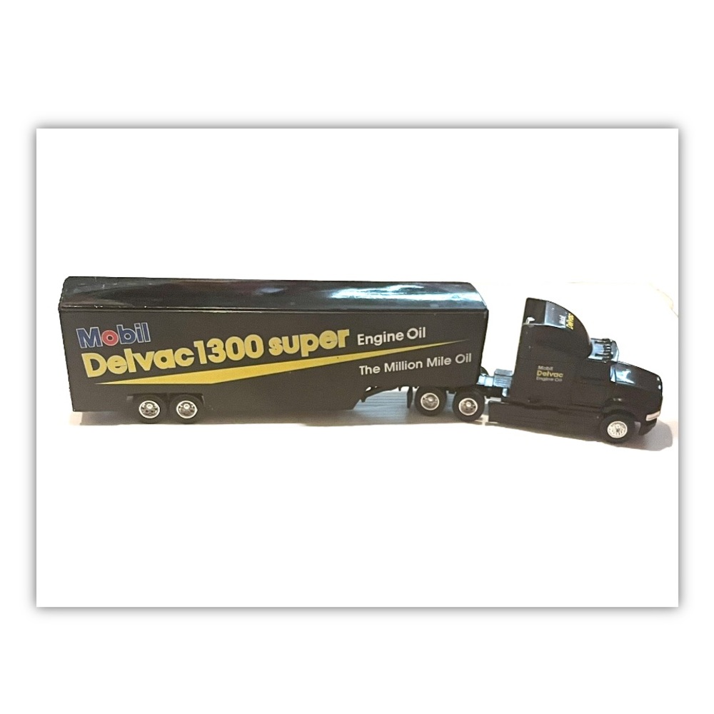 Ertl Dicast Ford Mobil 1:64 semi truck